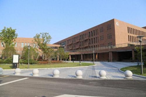 义务教育初中学校排名前十(全国前100初中学校排名)插图4