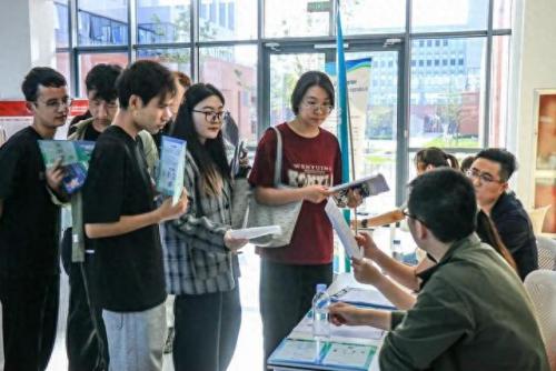烟台人才招聘会(烟台重点大学招聘会)插图9