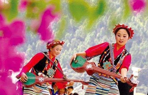 六弦琴是什么乐器的别称(六弦琴快弹起来)插图2