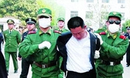 青岛聂磊黑社会纪实(青岛聂磊葬礼现场)插图7