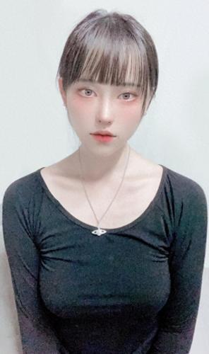 彩妆美女图片(女生高清无ps裸妆图片)插图6