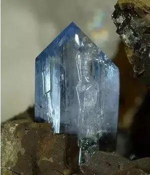 石头硬度排名前十(莫氏硬度超过9不透光是啥石头)插图27