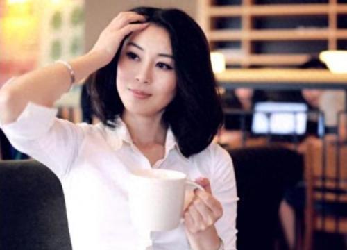 美女主播李泳(广东卫视女主持人李泳个人资料)插图13