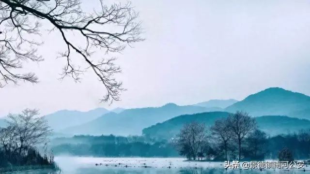 飞花轻寒李白(飞花轻寒古诗)插图