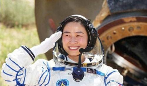 女航天员谁去世了(航天员殉职名单)插图2