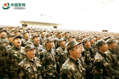 当你的秀发拂过我的钢枪吉他谱(当你的秀发拂过我的钢枪吉他弹唱)插图1