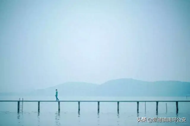 飞花轻寒李白(飞花轻寒古诗)插图4
