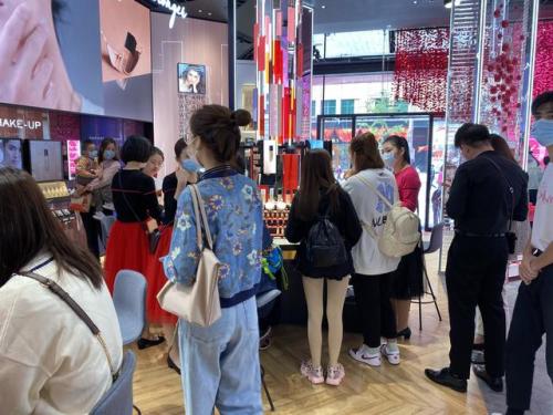 lancome是什么牌子的(正品兰蔻价格表)插图