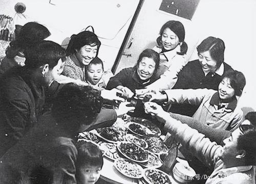 第一届春节联欢晚会(2024年中央广播电视总台春晚)插图1