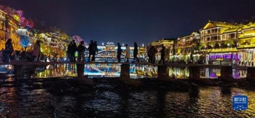 湖南凤凰城旅游(凤凰古城现在收门票吗)插图3