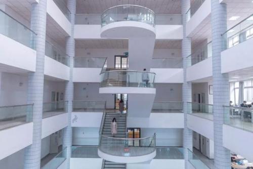 中南大学图书馆(中南大学)插图9