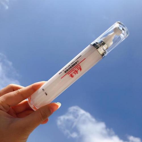 抗皱效果好的眼霜(40-50岁抗皱眼霜推荐)插图5