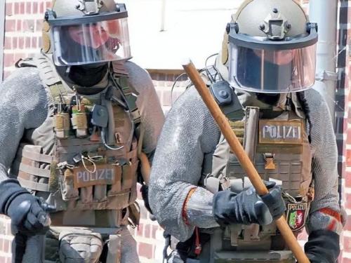 游戏铠甲武器排名前十(五行铠甲有几个武器)插图14