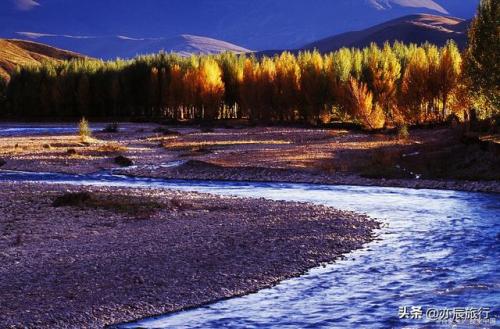 新疆秋季景点排名前十(新疆哪里旅游好)插图8