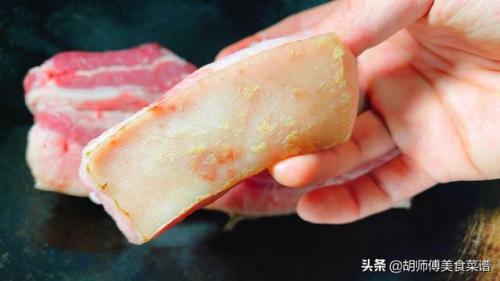 草菇老抽(草菇老抽多少钱一瓶)插图1