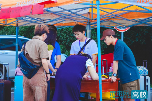 湖北民族大学(张雪峰评价湖北民族大学)插图1