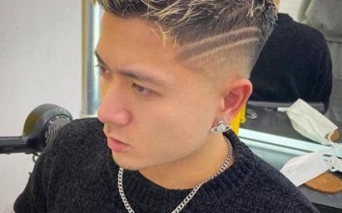 现在流行什么发型男(最近流行男发型)