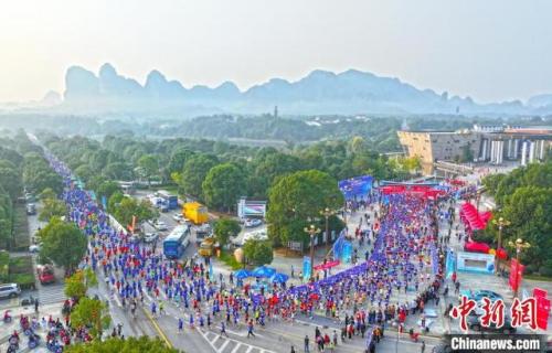 江西龙虎山(江西龙虎山天师府)插图