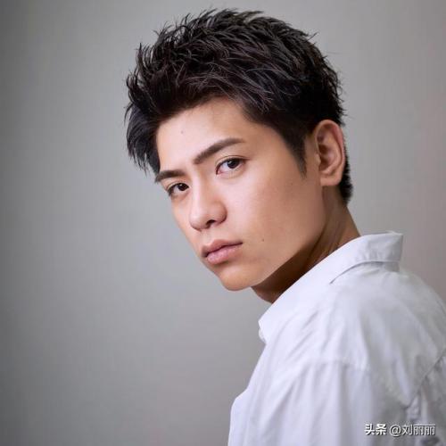 世界美男发型排名前十(古风高冷美男发型)插图14