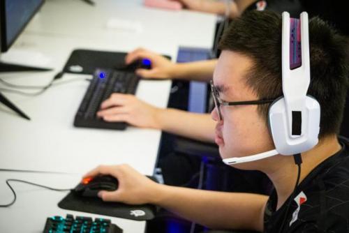 英雄联盟最强英雄排行2022(lol英雄背景实力排名)插图1
