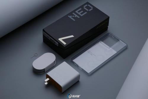 天玑8200(天玑8200对标骁龙多少)插图2