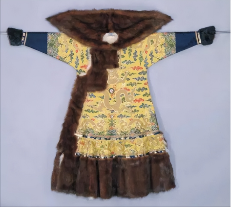 貂皮服装销量排名前十(中国十大皮草女装)插图1