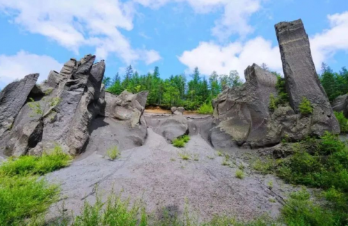 聚龙火山石林景区(长白山聚龙火山温泉简介)插图2