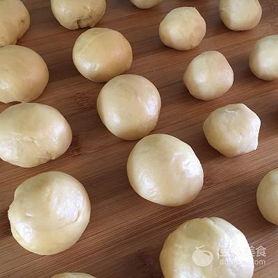 潮式月饼(不同地域的月饼特色)插图2