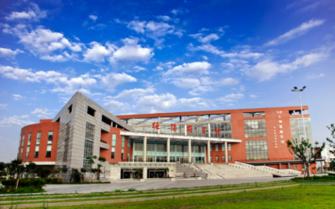 保定职业学院(张雪峰评价保定学院)