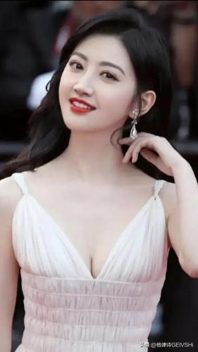 漂亮脸蛋(女人最美的脸型排名)插图3