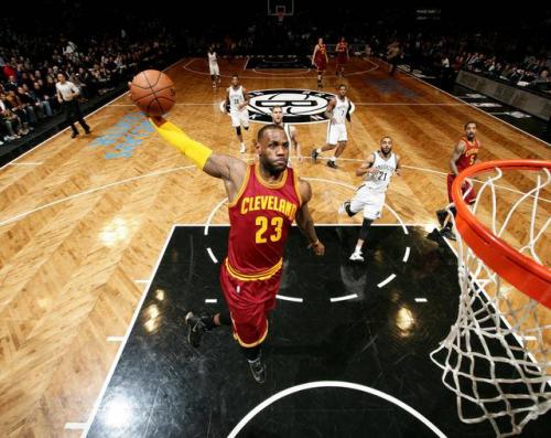 美国扣篮历史排名前十(nba历史十大扣篮)插图6