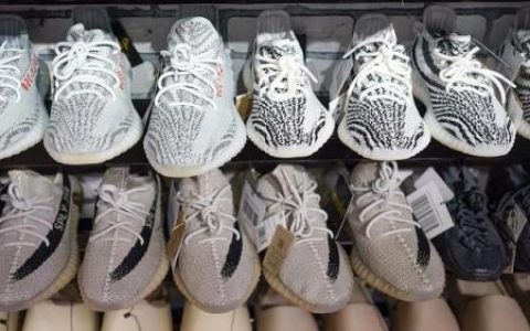 阿迪达斯板鞋(adidas蓝色三叶草)
