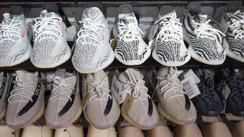 阿迪达斯板鞋(adidas蓝色三叶草)插图