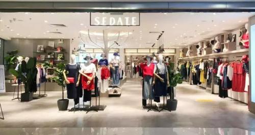 广州女装品牌有哪些(广州市十大服饰品牌)插图21