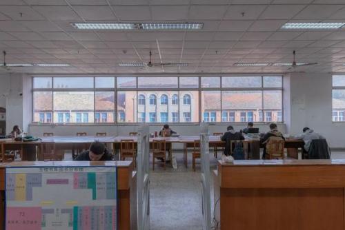 中南大学图书馆(中南大学)插图1
