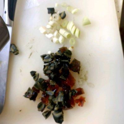 皮蛋瘦肉粥做法(皮蛋瘦肉粥适合减肥吗)插图4