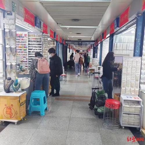 义乌小饰品批发市场(义乌1688批发网)插图