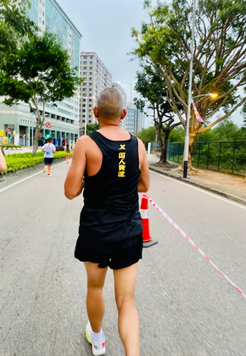 顶级跑鞋竞赛排名前十(顶级跑鞋排名前十名)插图6