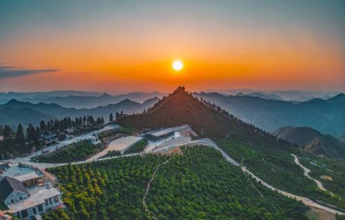 望谟油画大师排名前十(王圣松油画大师)插图1