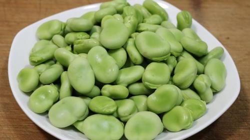 胡豆的做法(干蚕豆怎么炒才酥脆)插图