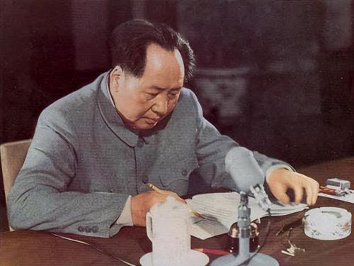 贺子珍简历(贺子秋在国外到底经历了什么)插图9