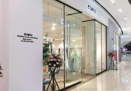 广州女装品牌有哪些(广州市十大服饰品牌)插图16