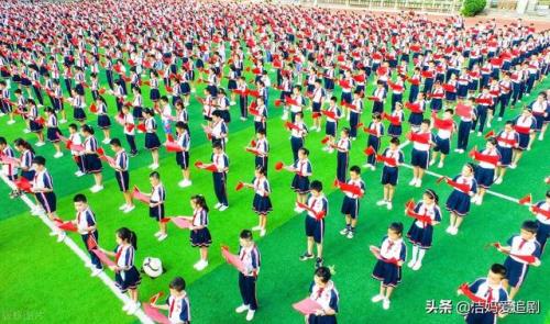小学生爱国歌曲(十首最简单的红色儿歌)插图4