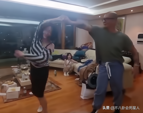 具俊晔图片(具俊晔画画作品)插图3