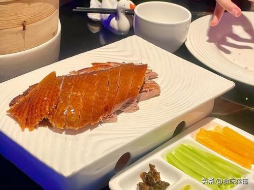 北京烤鸭哪里好吃(全聚德烤鸭多少钱一只)插图26