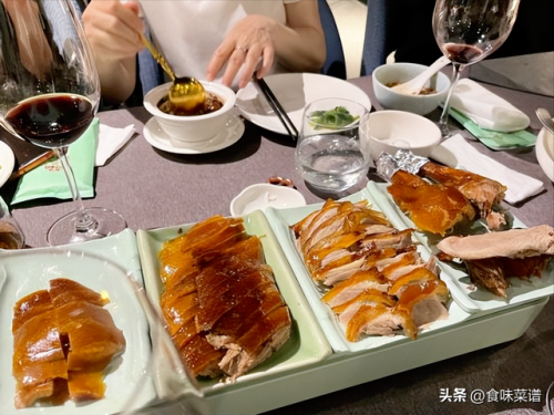 北京烤鸭哪里好吃(全聚德烤鸭多少钱一只)插图18