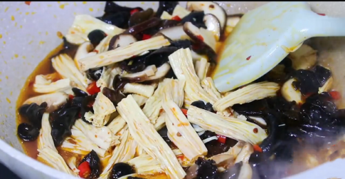 腐竹怎么做好吃(腐竹凉拌的做法)插图8