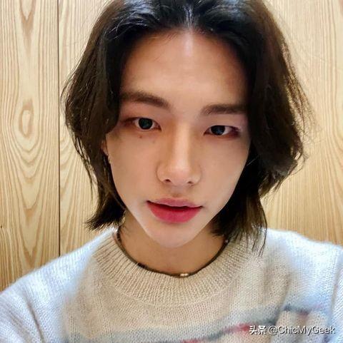 韩国潮男排名前十(韩国最流行的发型男生)插图6