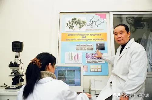 潮阳中医医生排名前十(潮阳金叶中医把脉)插图