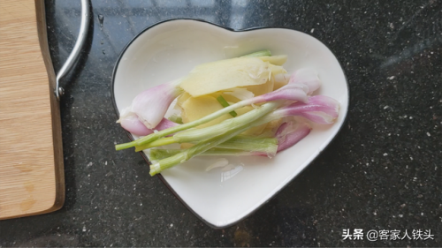 鸽子肉的做法(清炖鸽子)插图2